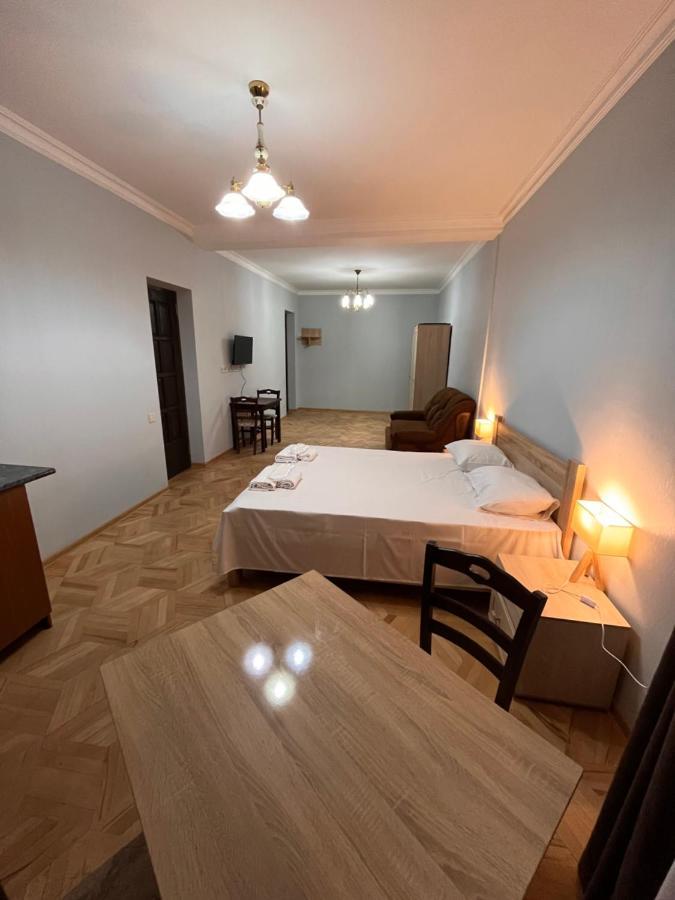 Vera City Center Apartment Тбілісі Екстер'єр фото